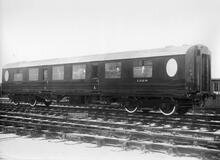 LNER First Class Corridor Coach (FK) No.1328