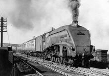 LNER Gresley A4 Class 4-6-2 No 60008 "Dwight D Eisenhower"