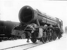 A3 Class 4-6-2 No. 2744 "Grand Parade" after collision at Castlecary 1937 (EGM1 @ 15m 39ch). (Ref: 030935)