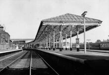 Bridlington Station (HBS @ 30m 72ch). Platforms 4 & 5. August 1970