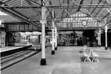Bridlington Station (HBS @ 30m 72ch). Platform 5. August 1970