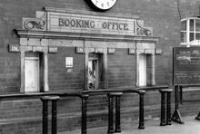 Bridlington Station (HBS @ 30m 72ch). Booking Hall. August 1970