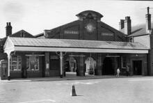 Bridlington Station (HBS @ 30m 72ch). Frontage. August 1970