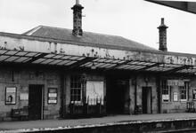 Whitby Town Station (MBW @ 30m 61ch). Platform 2. 08 July 1972