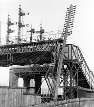 Pelaw. Footbridge with signal box gantry beyond 1941. (LEN3 @ 98m 23ch) (Ref: 031308)