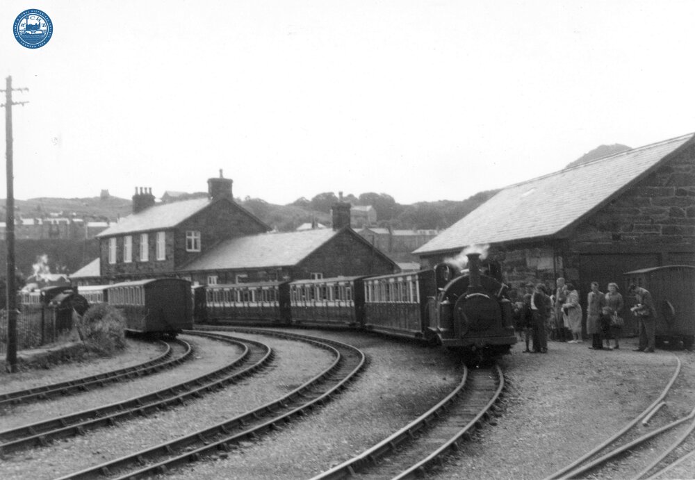 Porthmadog Harbour station. Ffestiniog Railway (RFF @ 0m 00ch). 24 June 1963