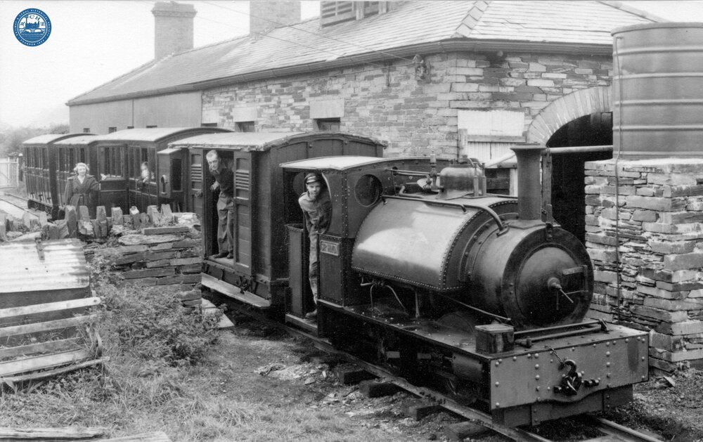 "Sir Haydn" and train at Towyn