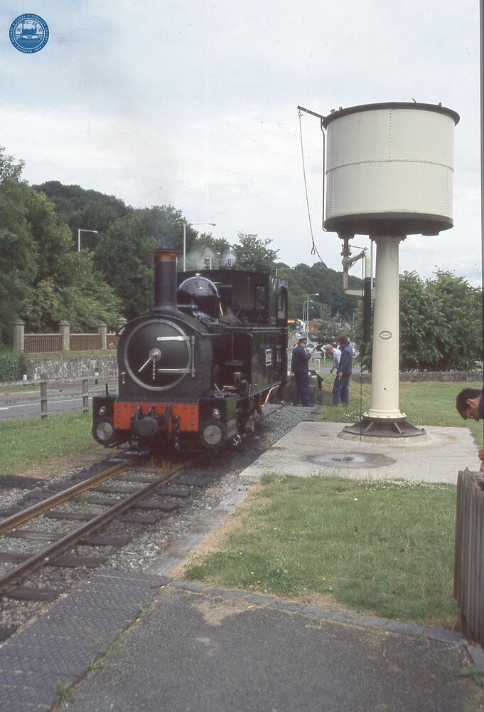 Welshpool Raven Square (0m 01ch). Loco No 14 (2-6-2T Hunslet 1954, ex Sierra Leone Rly No 85). August 2003