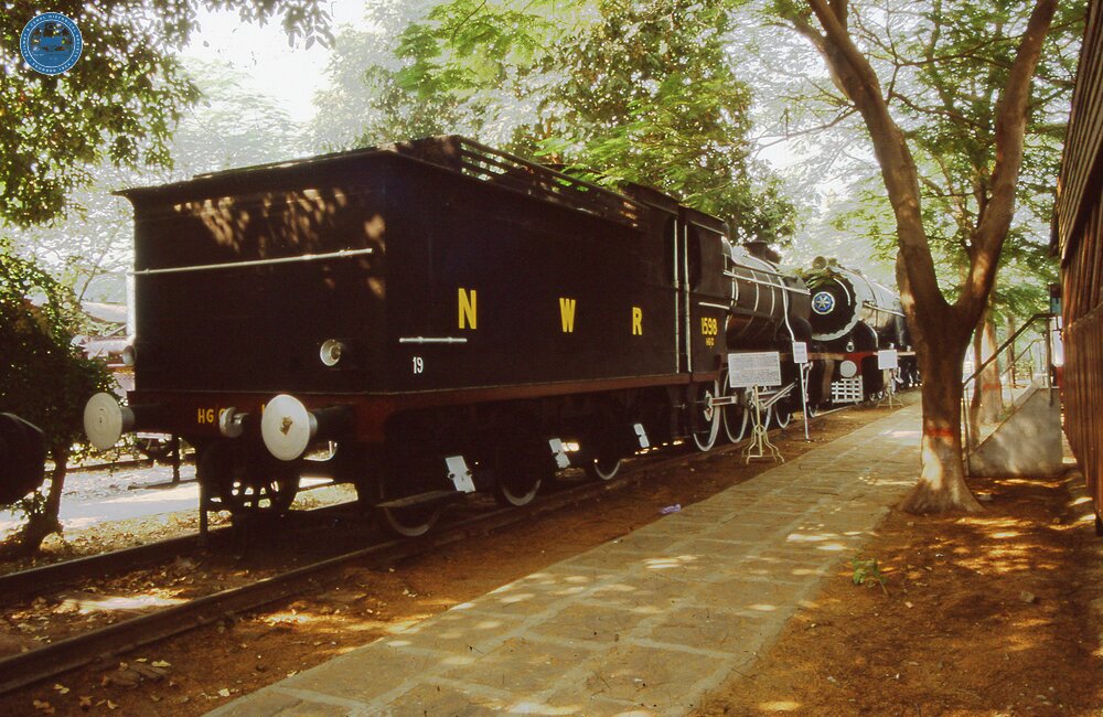 017995E Ind_33 Steam loco BESA standard heavy freight, 