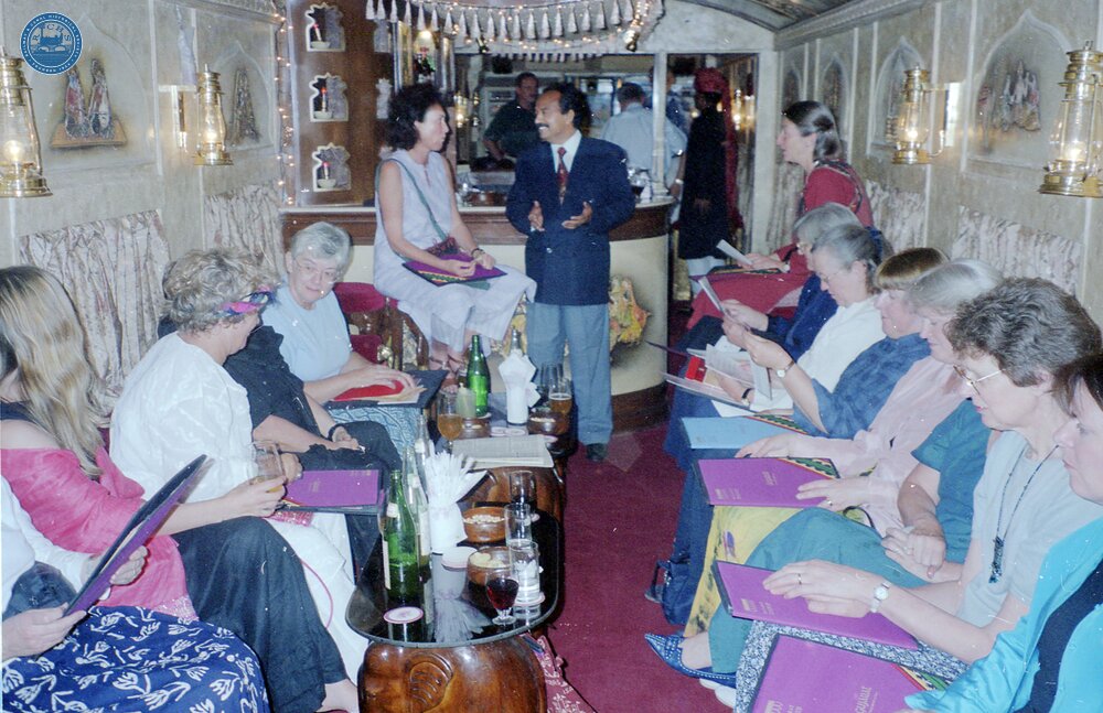 325038E Ind_76 bar The bar on Royal Orient train. 6 November 2000