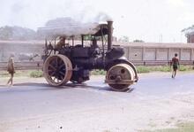 325033E Ind_71 Tata Marshall steam roller in action. Calcutta 28 April 1974