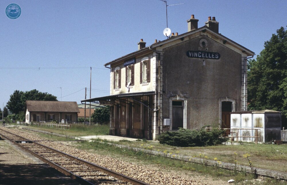 Vincelles station, Bourgogne-Franche-Comté, France. 29 May 1996