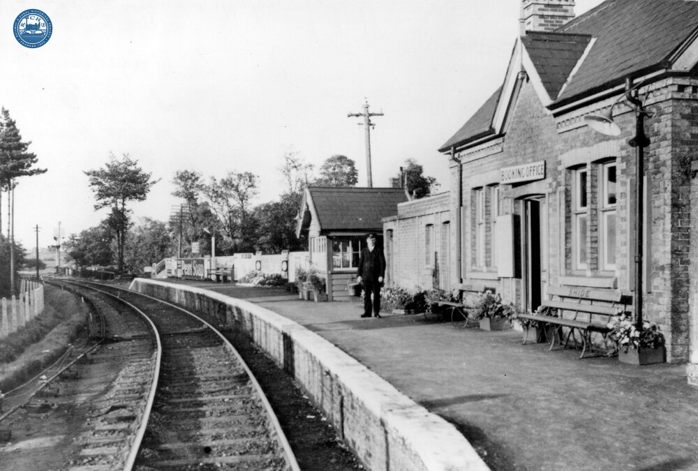 Shide Station. (IWV @ 0m 71ch) (Ref: 030405)