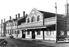 Salisbury Station - Exterior 1950s (BAE1 @ 83m 43ch) (Ref: 030400)