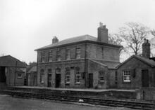 Godalming Old Station. (WPH1 @ 34m 2ch)
