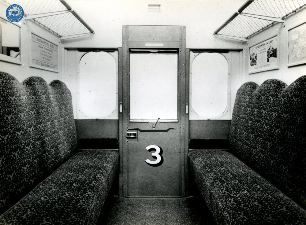 SR Third Class non-corridor coach compartment