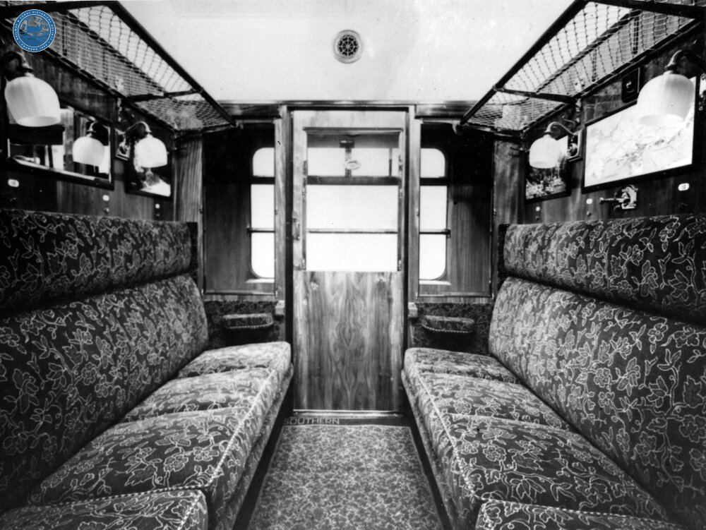 SR Third Class corridor coach compartment 
