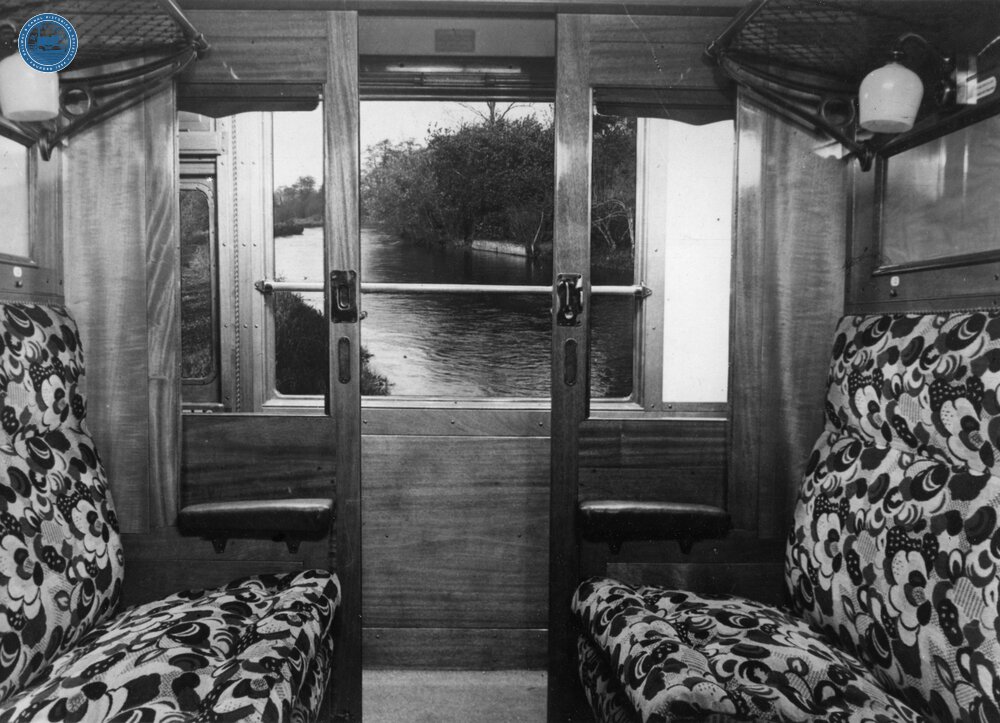 SR Third Class Corridor coach compartment 
