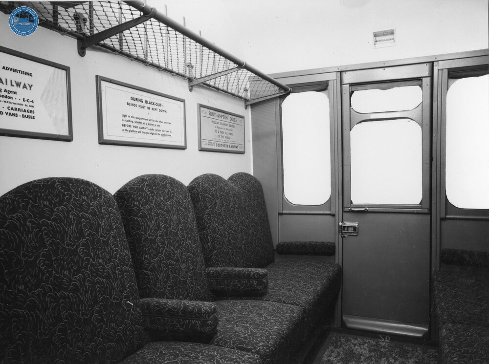 SR First Class Non-Corridor coach compartment 