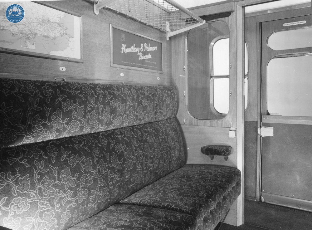 SR Third Class Corridor coach compartment 