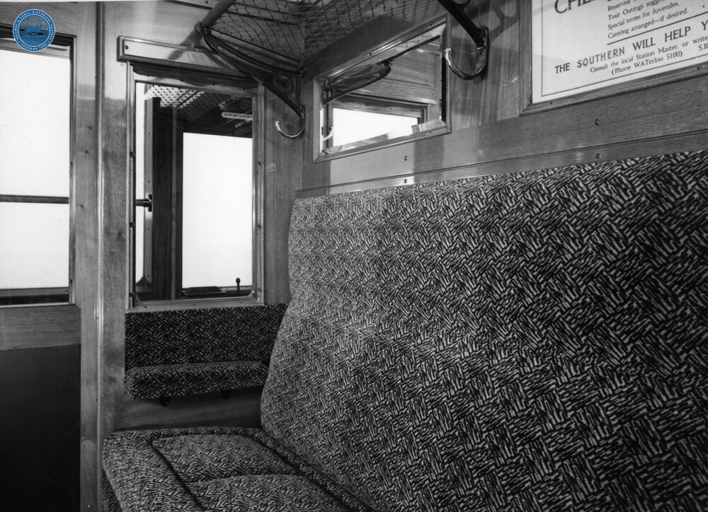 SR Third Class Corridor coach compartment 