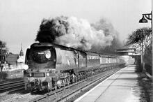 34061 Battle of Britain Class  4-6-2 ''73 Squadron" (Ref: 010214)
