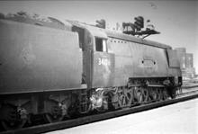 011946E  BR, BRS, steam loco West country class 4-6-2, No 3016 Bodmin (minus nameplate), Waterloo 1956