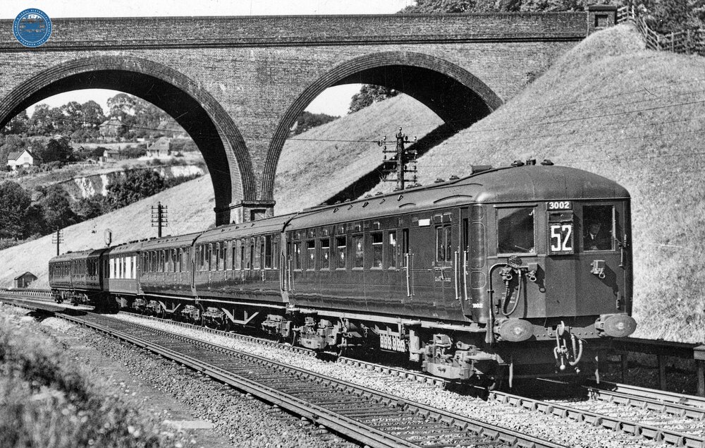 6-PUL EMU Set No. 3002. (Ref: 010257)
