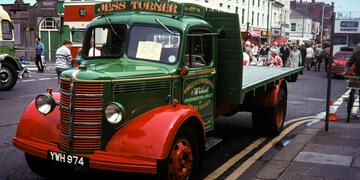 Freight & Service Vehicles